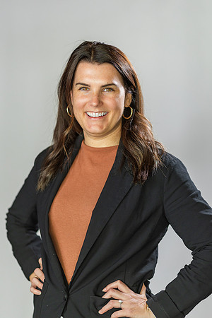 Alyson-Herman-Headshot-Photography- by-Genava-Leigh-89