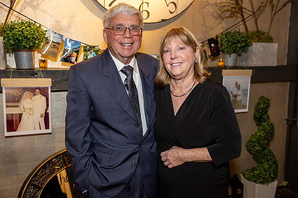 Genava-Leigh-Photography-Wishowsky-50th-Anniversary-11