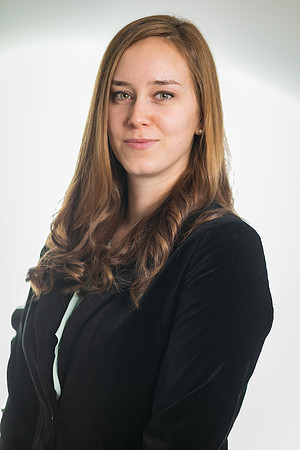 Angelica-headdshots-2018-20