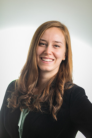 Angelica-headdshots-2018-18