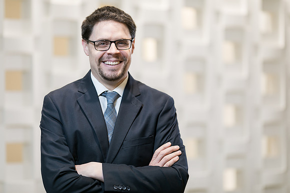 UBS-Group-Headshots-2018-311