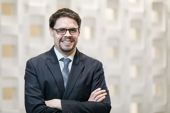UBS-Group-Headshots-2018-309