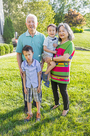 Zhou-Family-Photography-2023-by-Genava-Leigh-54