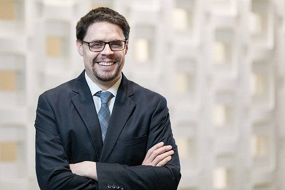 UBS-Group-Headshots-2018-312