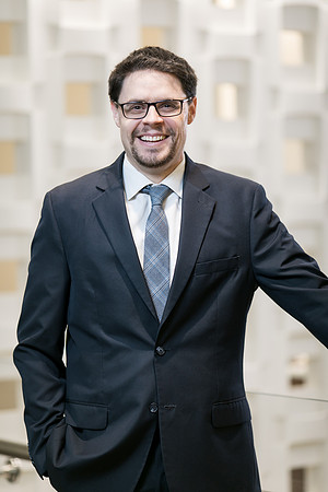 UBS-Group-Headshots-2018-304