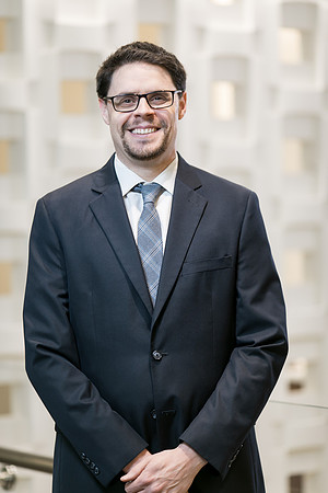 UBS-Group-Headshots-2018-277