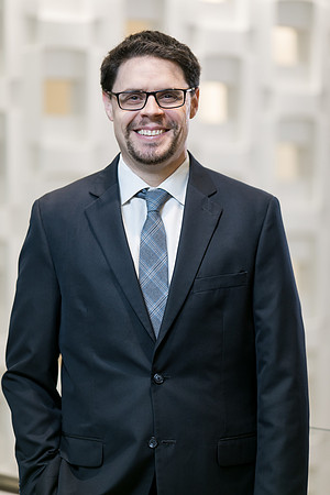 UBS-Group-Headshots-2018-300