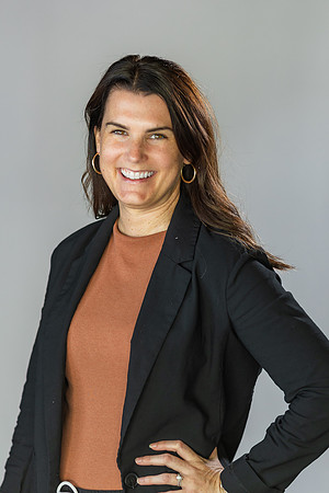 Alyson-Herman-Headshot-Photography- by-Genava-Leigh-47