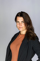 Alyson-Herman-Headshot-Photography- by-Genava-Leigh-17
