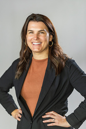 Alyson-Herman-Headshot-Photography- by-Genava-Leigh-84
