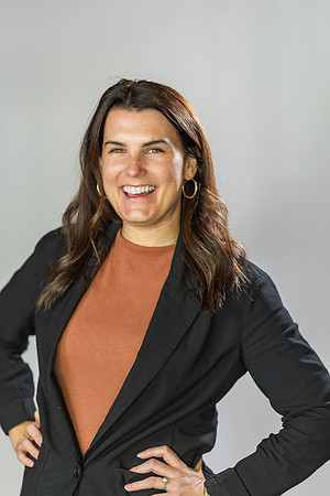 Alyson-Herman-Headshot-Photography- by-Genava-Leigh-86