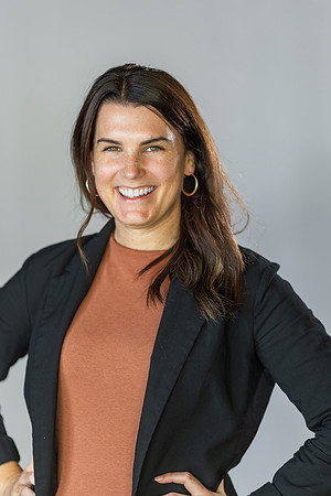 Alyson-Herman-Headshot-Photography- by-Genava-Leigh-31