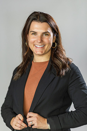 Alyson-Herman-Headshot-Photography- by-Genava-Leigh-80